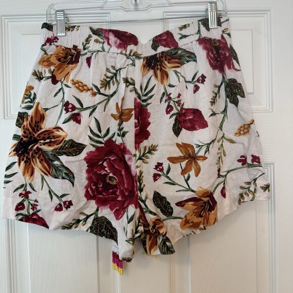 C&C California Shorts Sz 8 White Floral Beaded Belt Linen Blend Boho Festival - Picture 2 of 11